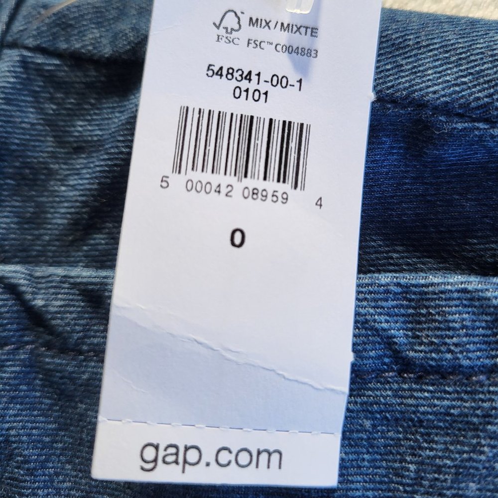 GAP Factory Shorts, NWT, size 0 - Picture 7 of 9